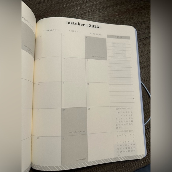 Graphique Floral 2025 Planner - 18 Month Planner - N w/o T - Picture 4 of 6